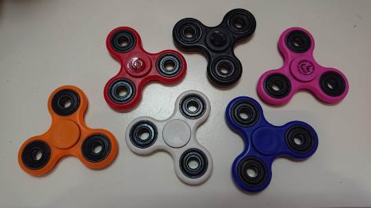 Spin-it, Finger SpinnerZ, 6 Farben sortiert